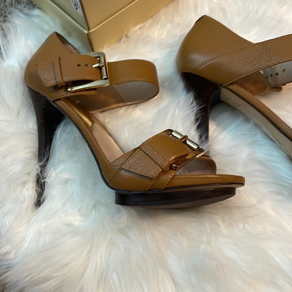 MIchael Kors Heels - Picture 6 of 8